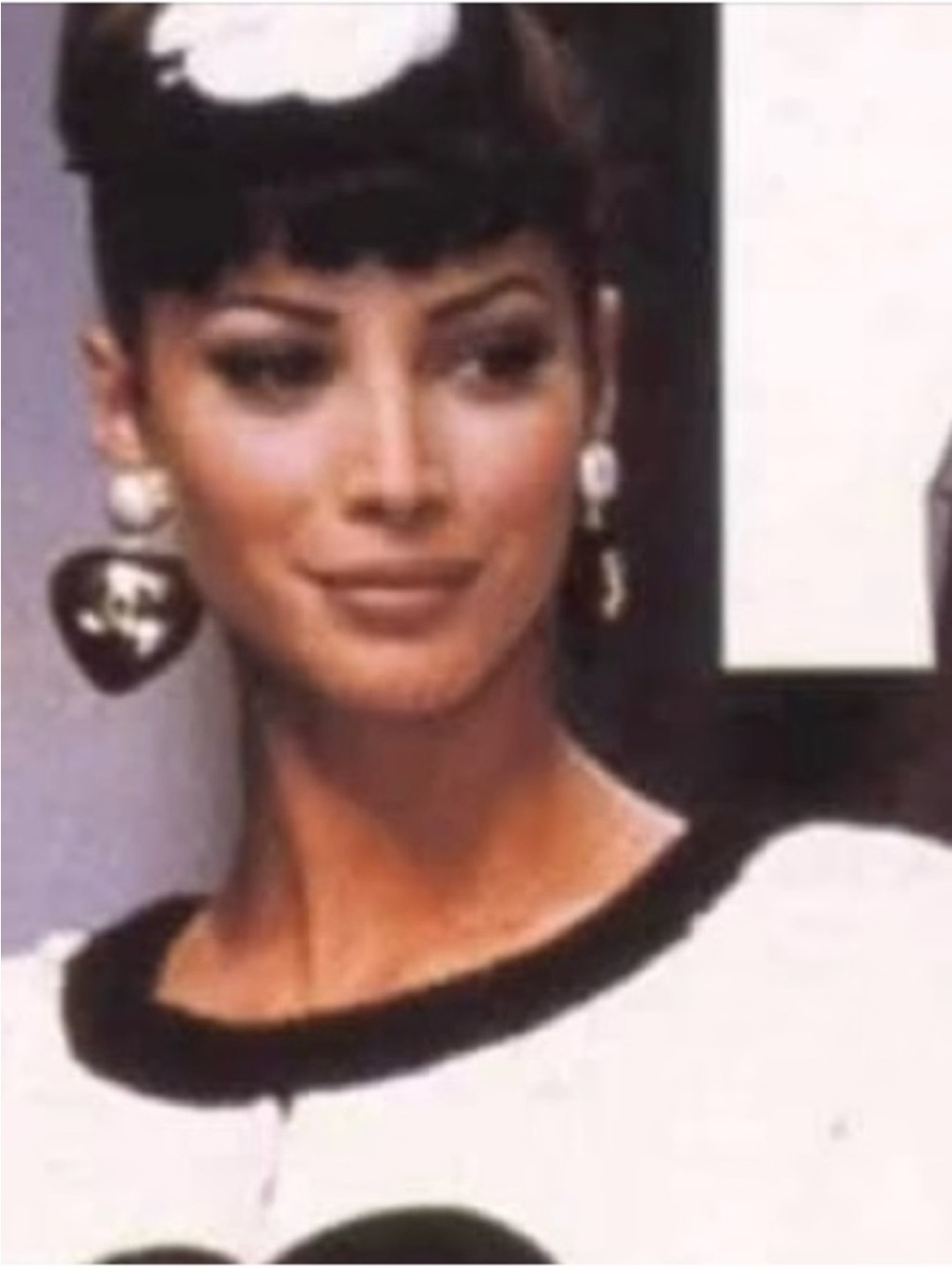 CHANEL Preowned 1990-2000 CC Heart Earrings - Picture 4 of 5